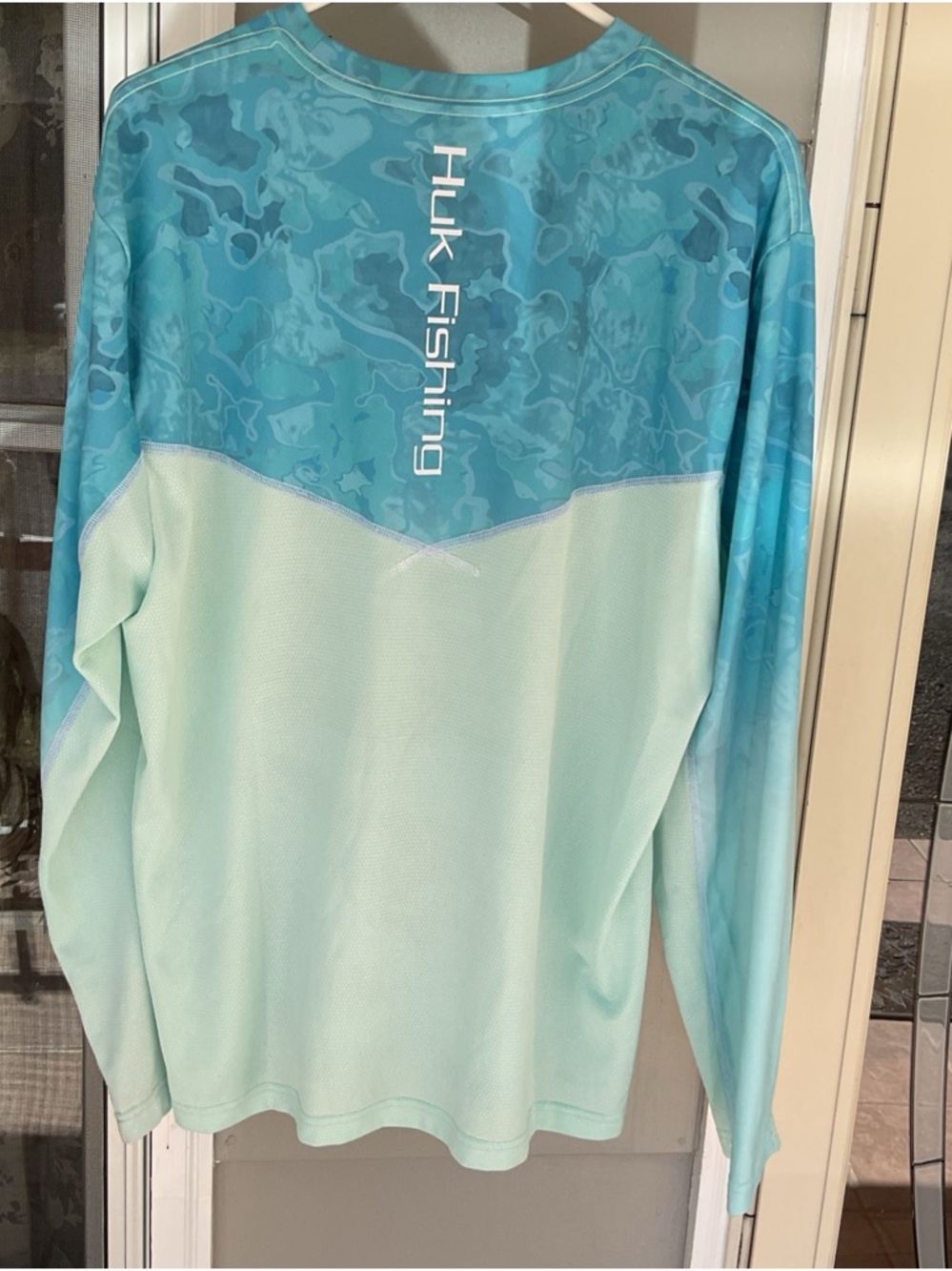 Hulk Shirt Men Top Large teal  aqua Pullover Loose Performance Fishing Beach EUC - Picture 11 of 11